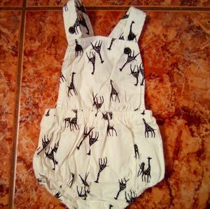 *Donating Soon* 3/$15 Old Navy romper